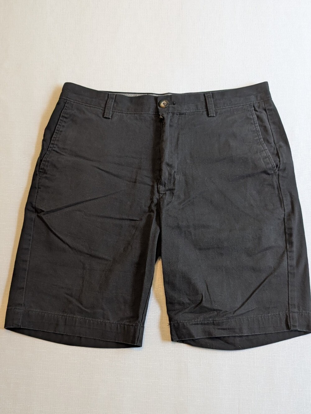 Amazon Essentials Men's Black Slim Fit Chino Shorts Size 30